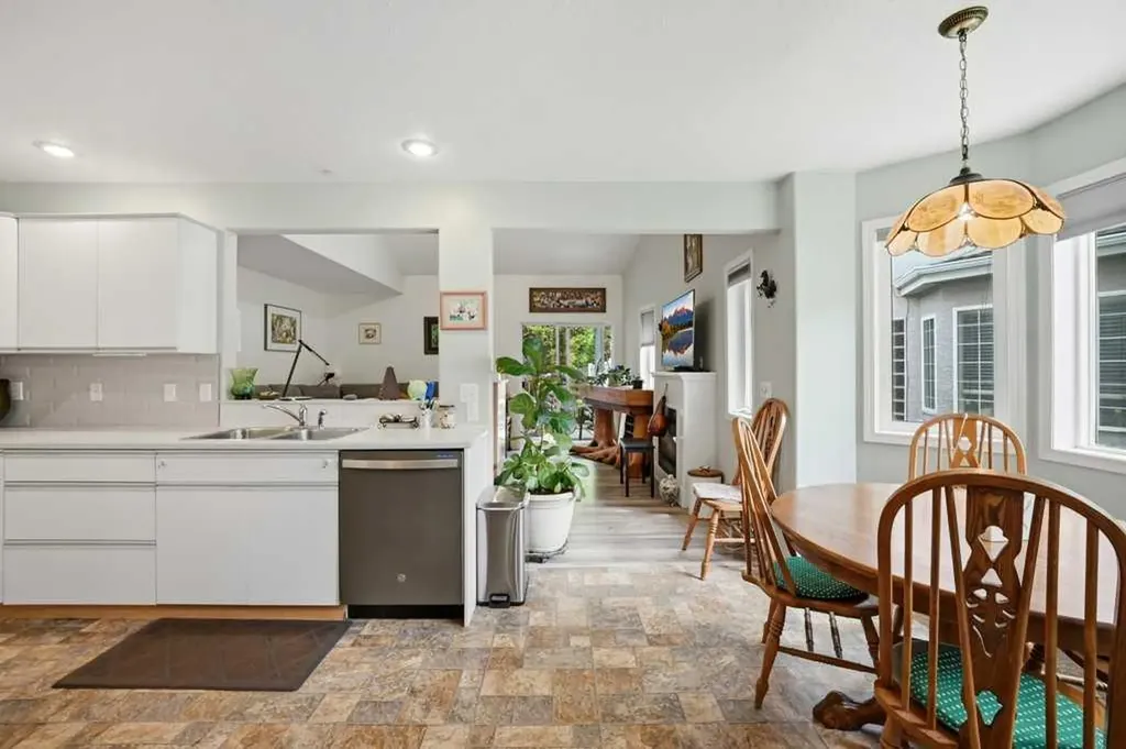 223B 3 Street SW Sundre AB T0M 1X0