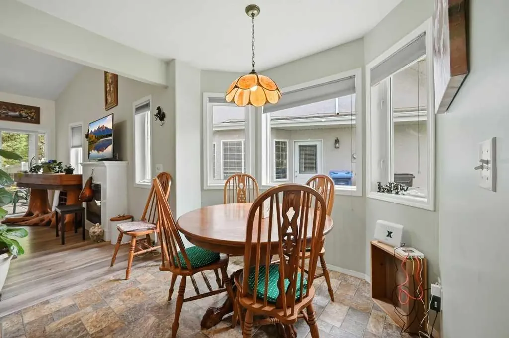 223B 3 Street SW Sundre AB T0M 1X0