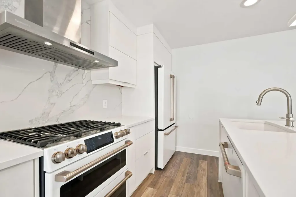 55 New Brighton Drive SE Calgary AB T2Z 4B2