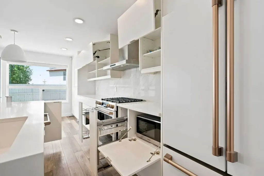 55 New Brighton Drive SE Calgary AB T2Z 4B2