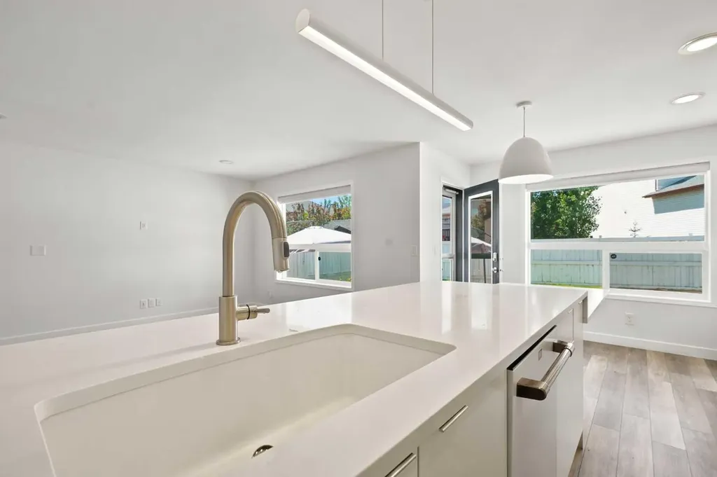 55 New Brighton Drive SE Calgary AB T2Z 4B2