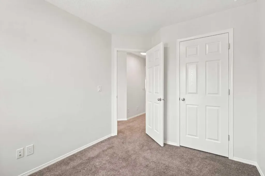 55 New Brighton Drive SE Calgary AB T2Z 4B2