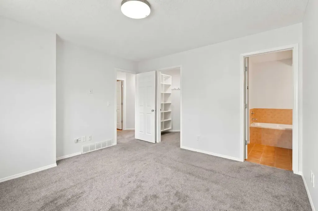 55 New Brighton Drive SE Calgary AB T2Z 4B2