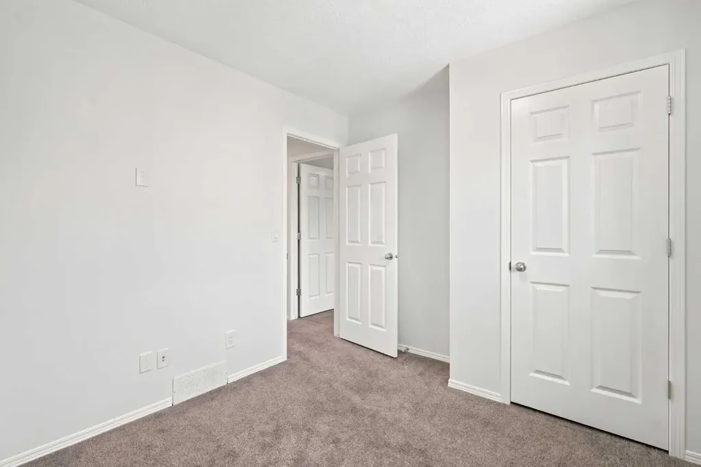 55 New Brighton Drive SE Calgary AB T2Z 4B2