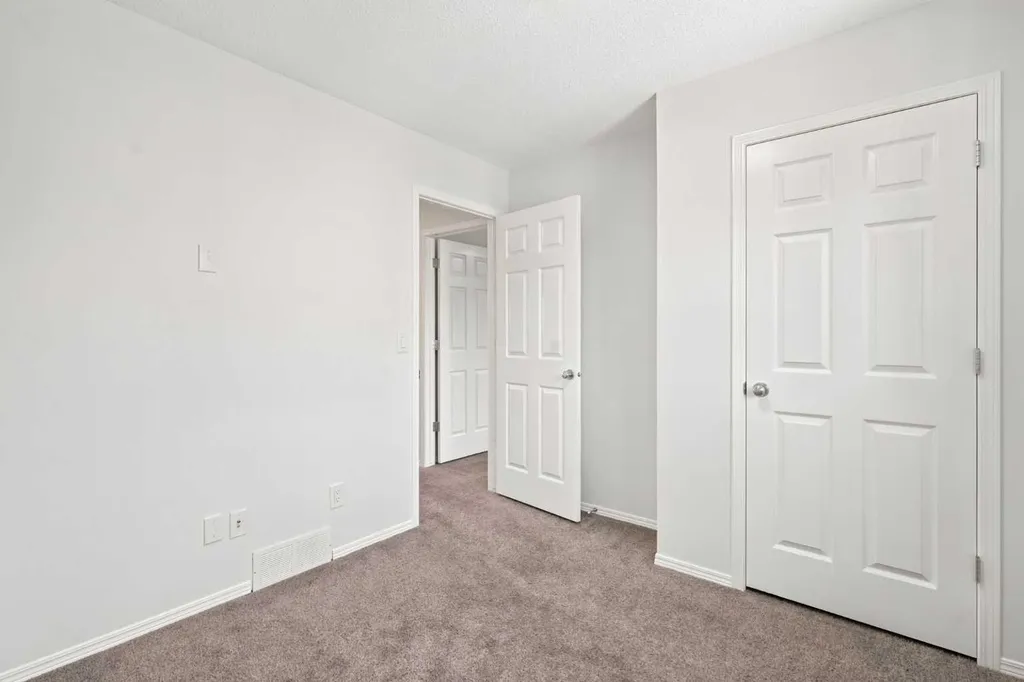 55 New Brighton Drive SE Calgary AB T2Z 4B2