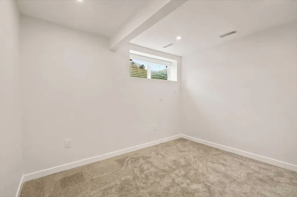 55 New Brighton Drive SE Calgary AB T2Z 4B2