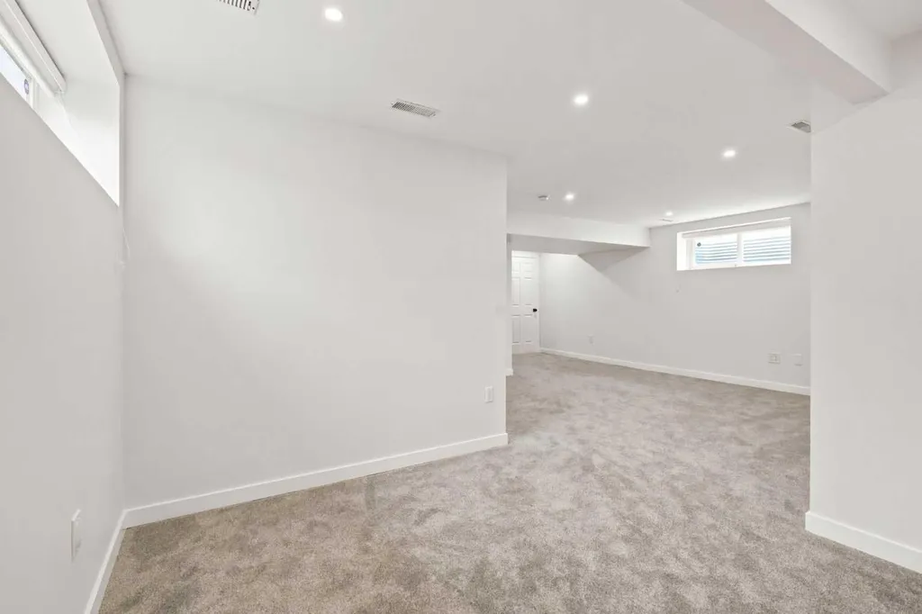 55 New Brighton Drive SE Calgary AB T2Z 4B2