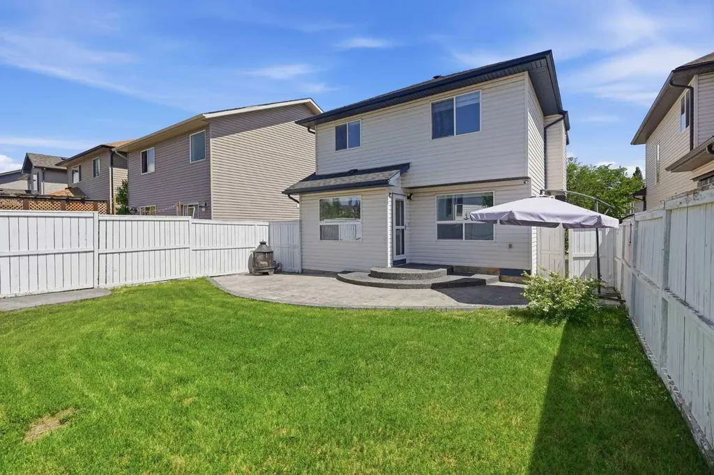 55 New Brighton Drive SE Calgary AB T2Z 4B2