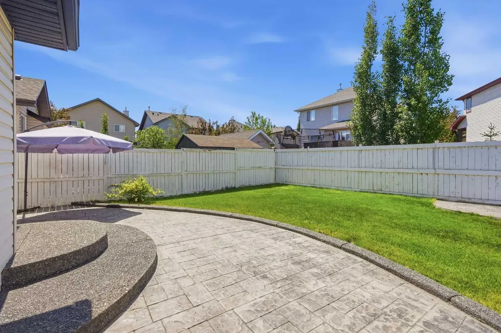55 New Brighton Drive SE Calgary AB T2Z 4B2