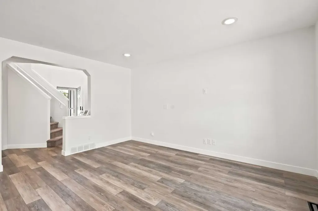 55 New Brighton Drive SE Calgary AB T2Z 4B2