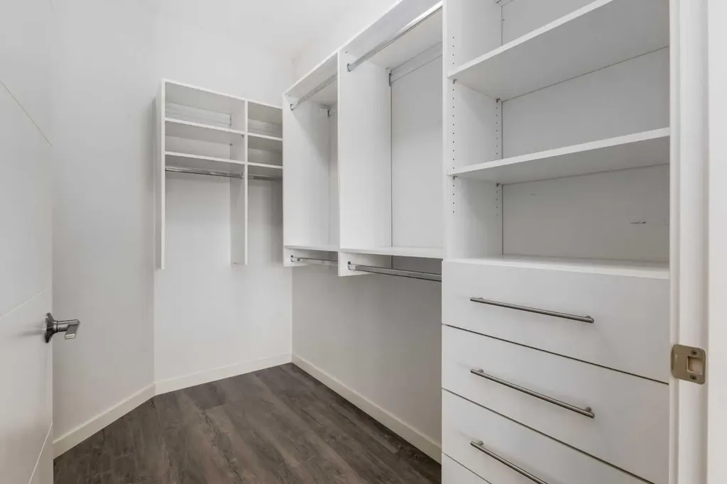 24 Mahogany Path SE Calgary AB T3M 3H6