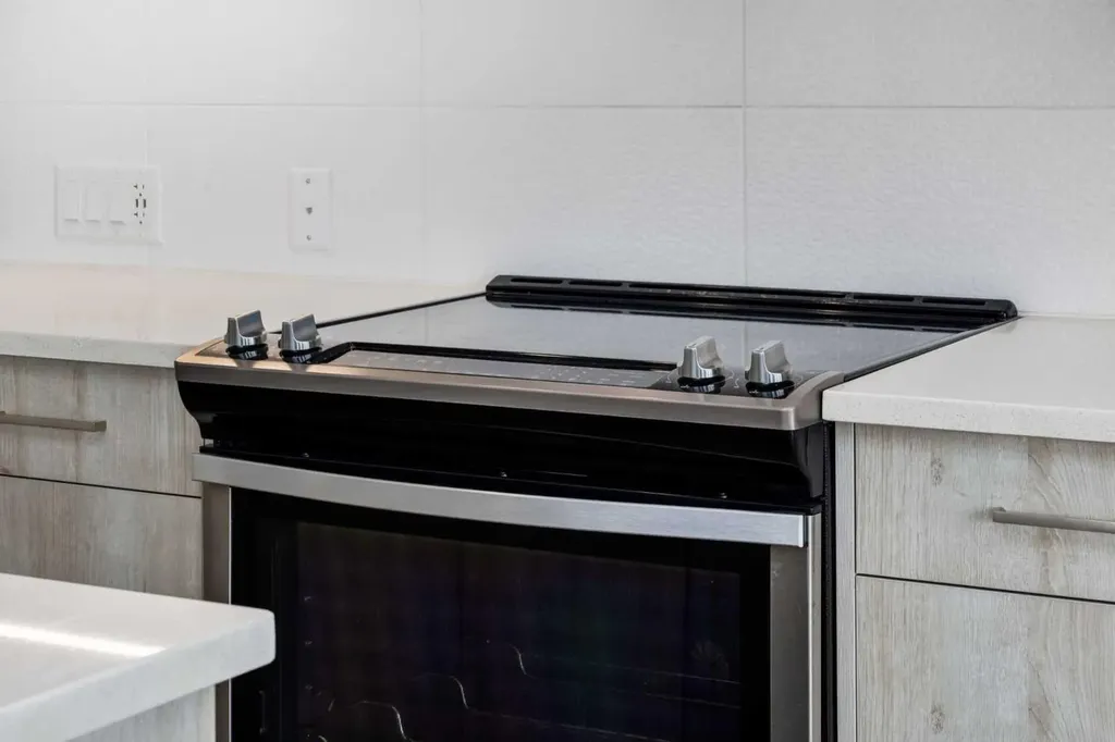24 Mahogany Path SE Calgary AB T3M 3H6
