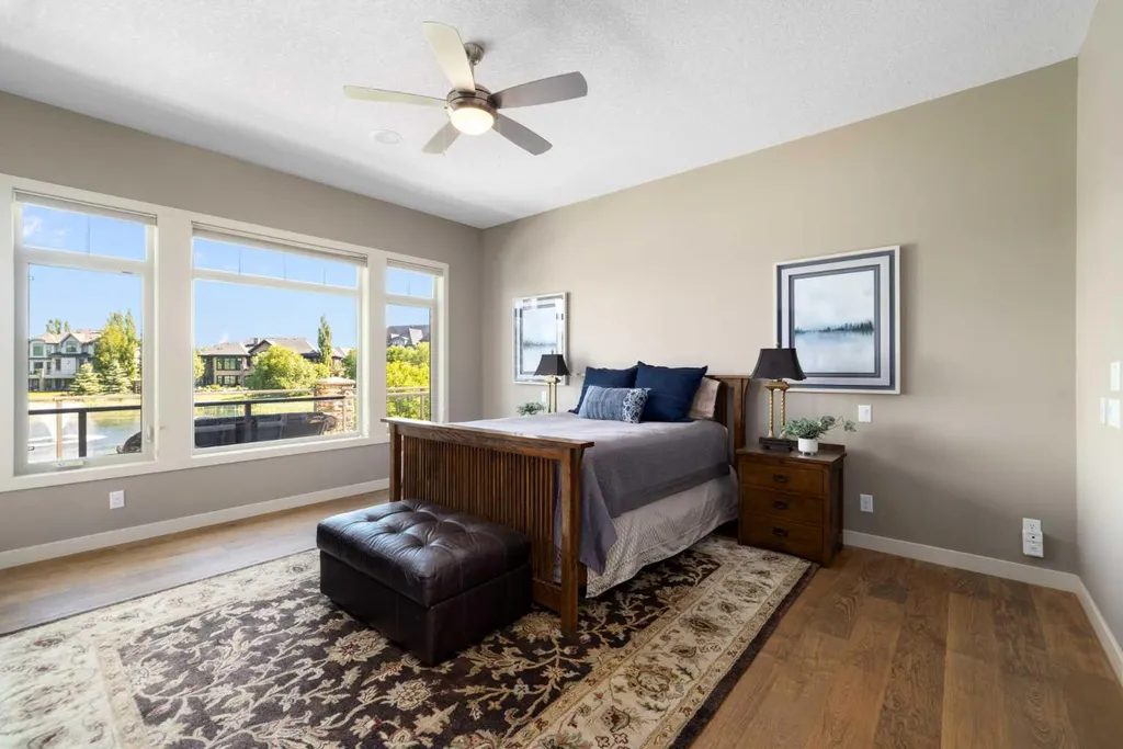 2 Heaver Gate Heritage Pointe AB T1S 4K1