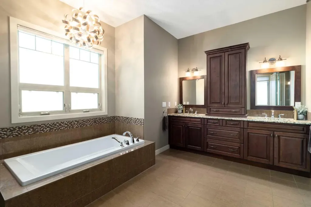 2 Heaver Gate Heritage Pointe AB T1S 4K1