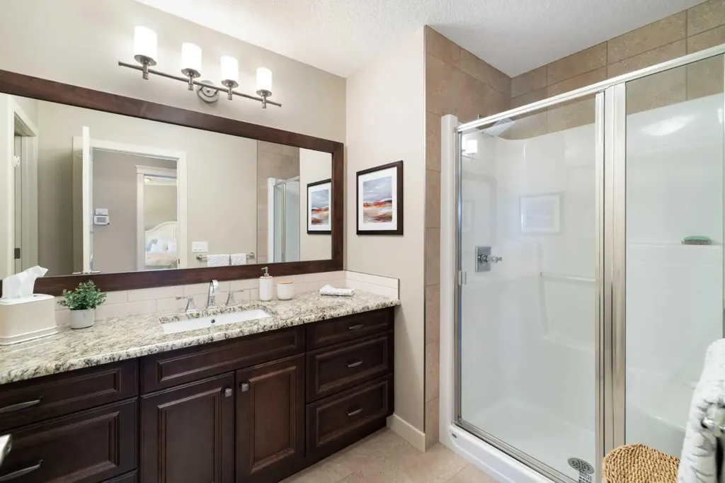 2 Heaver Gate Heritage Pointe AB T1S 4K1