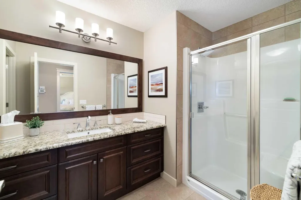 2 Heaver Gate Heritage Pointe AB T1S 4K1