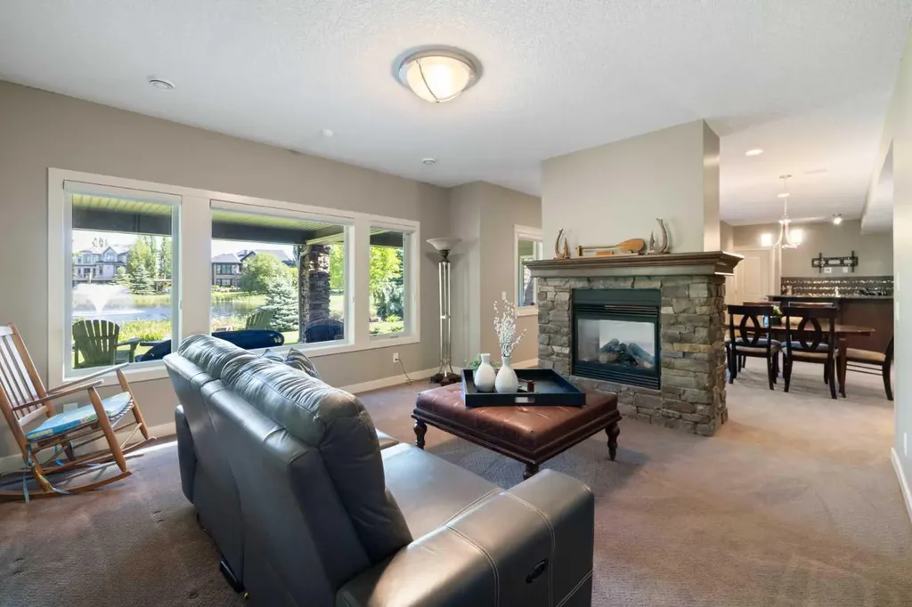 2 Heaver Gate Heritage Pointe AB T1S 4K1