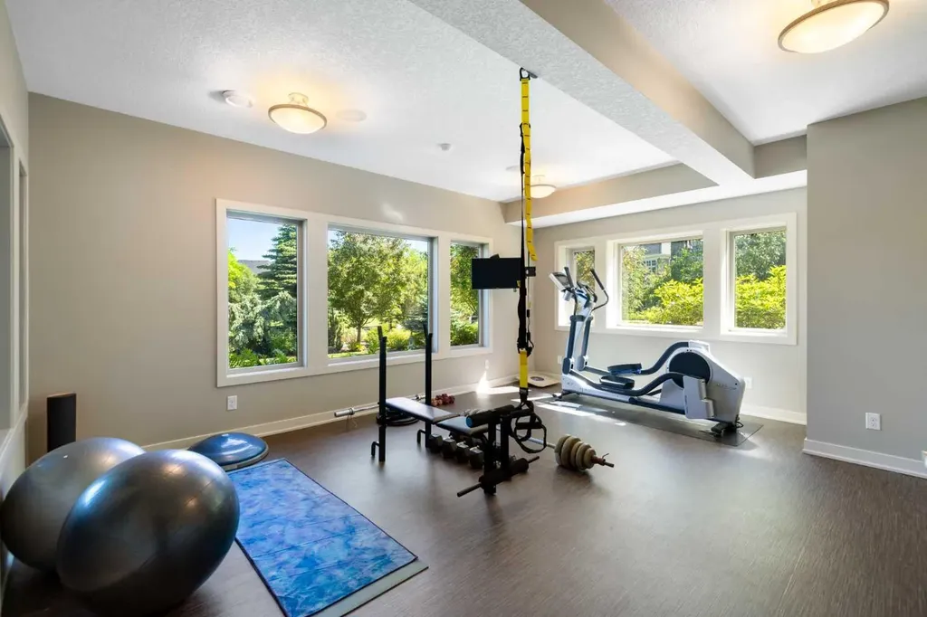 2 Heaver Gate Heritage Pointe AB T1S 4K1