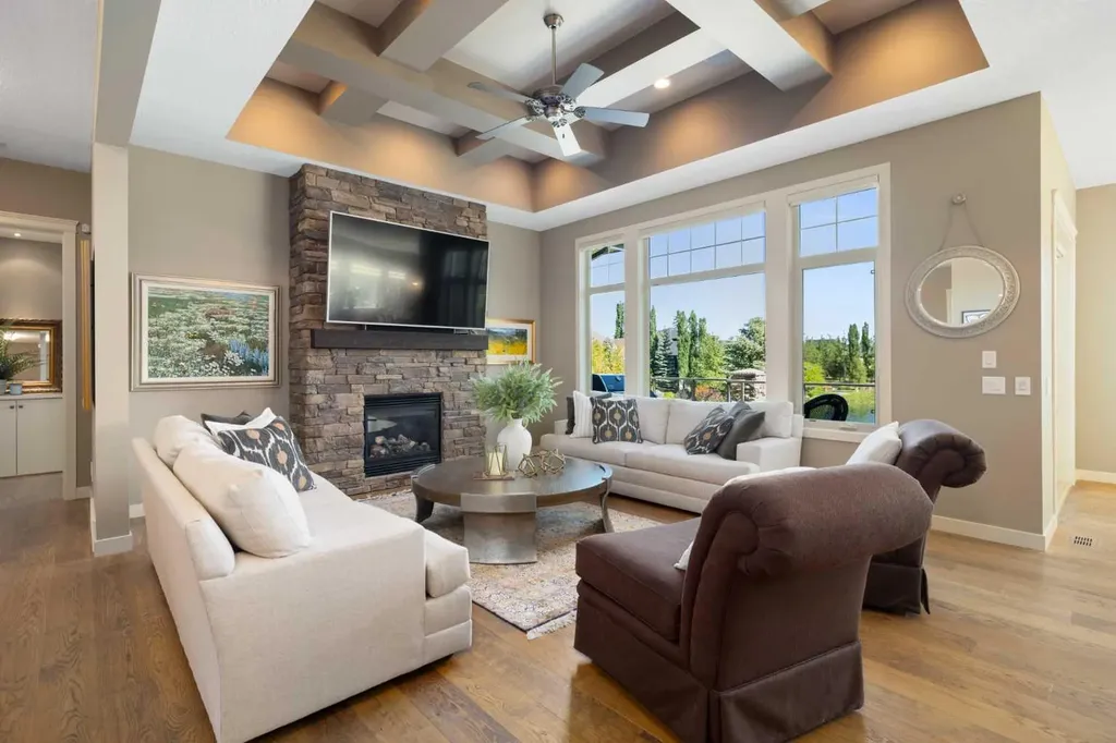 2 Heaver Gate Heritage Pointe AB T1S 4K1