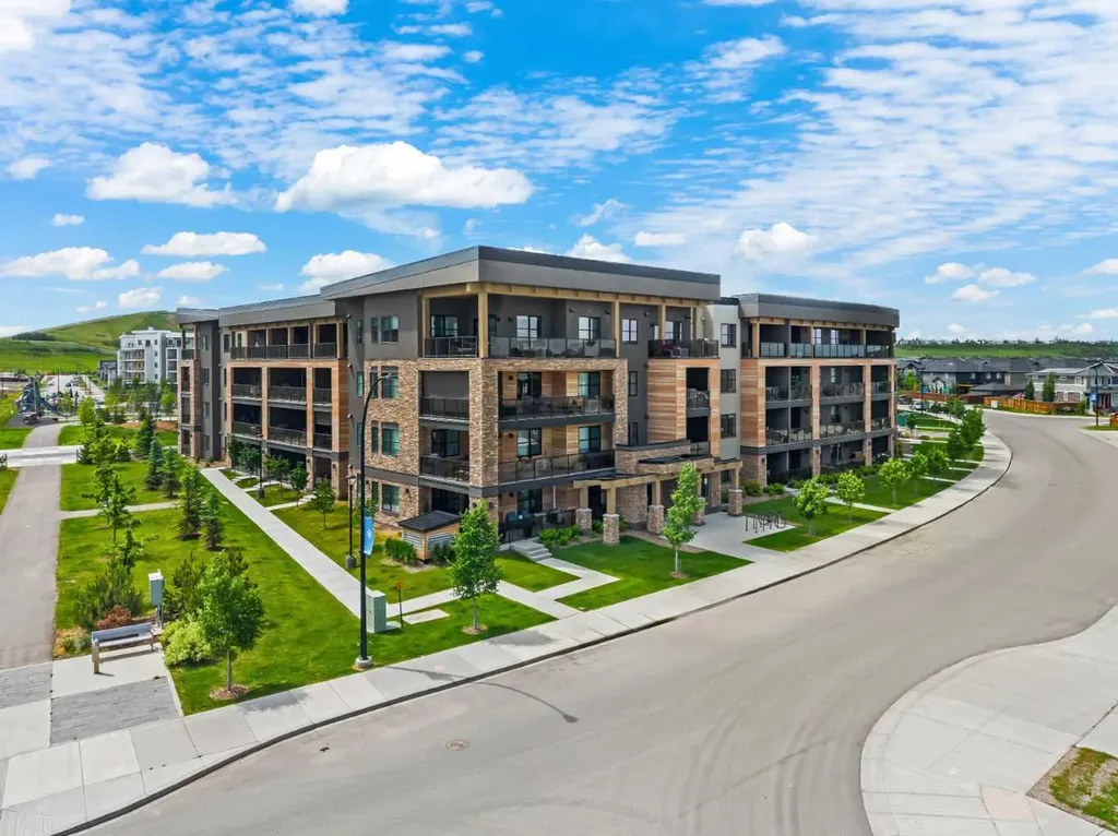 125 Wolf Hollow Crescent SE Calgary AB T2X 5W9