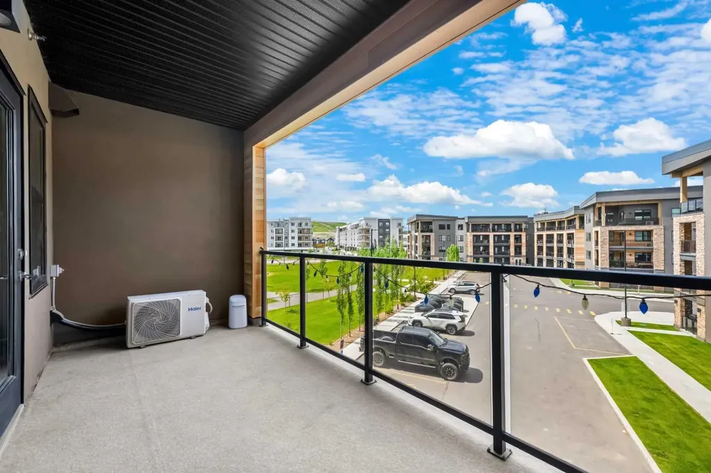 125 Wolf Hollow Crescent SE Calgary AB T2X 5W9