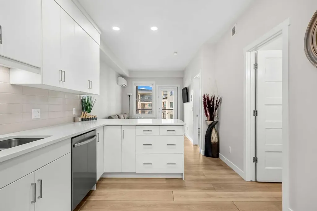 125 Wolf Hollow Crescent SE Calgary AB T2X 5W9