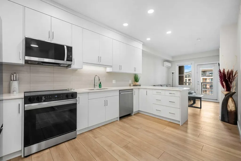 125 Wolf Hollow Crescent SE Calgary AB T2X 5W9