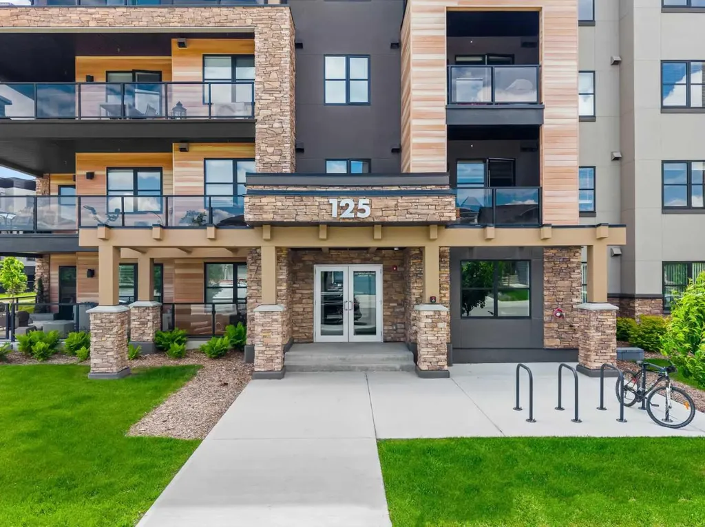 125 Wolf Hollow Crescent SE Calgary AB T2X 5W9
