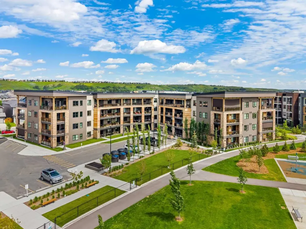 125 Wolf Hollow Crescent SE Calgary AB T2X 5W9