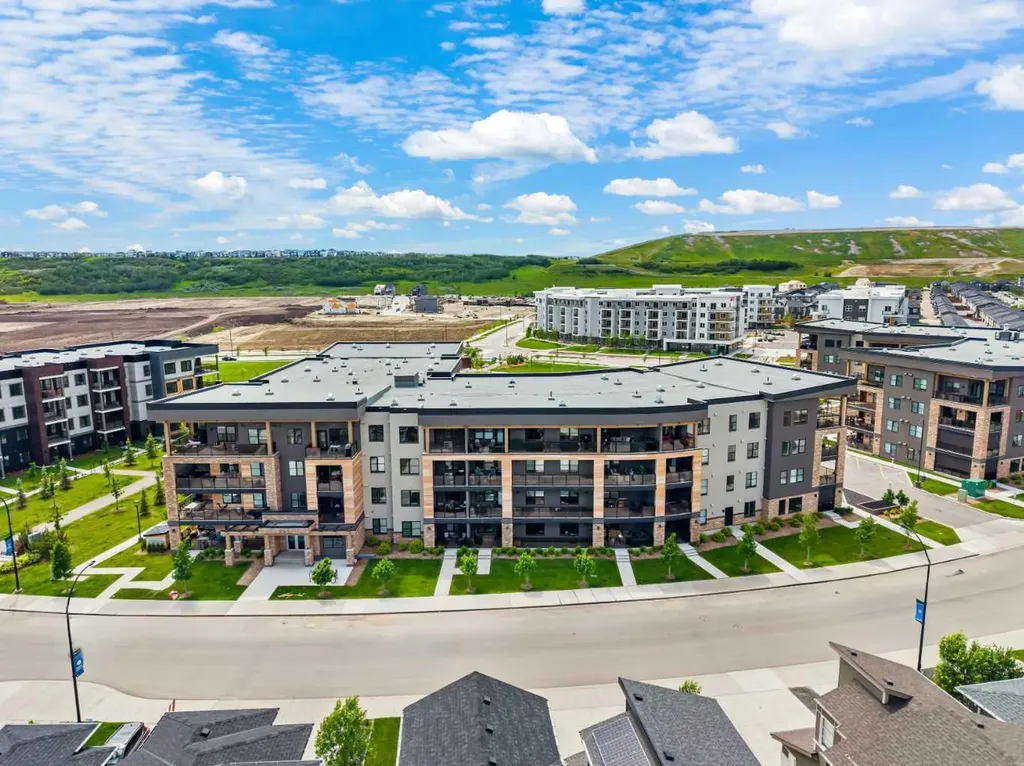125 Wolf Hollow Crescent SE Calgary AB T2X 5W9