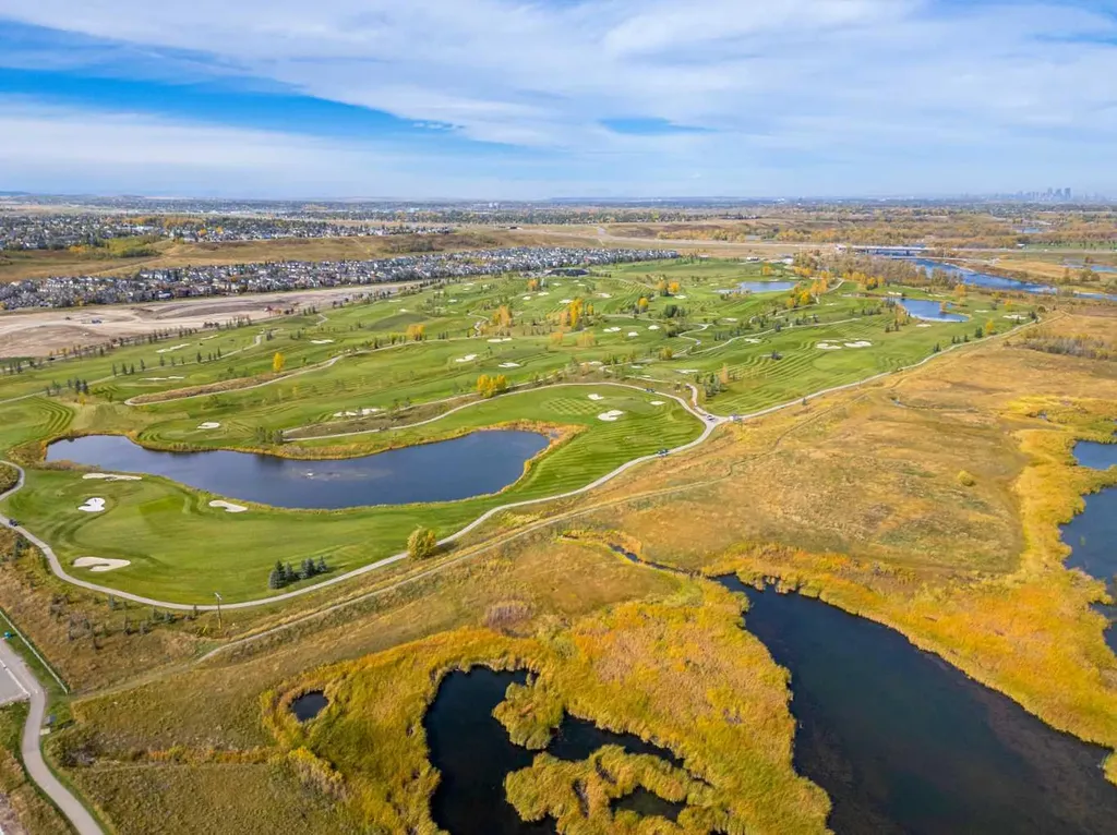 125 Wolf Hollow Crescent SE Calgary AB T2X 5W9