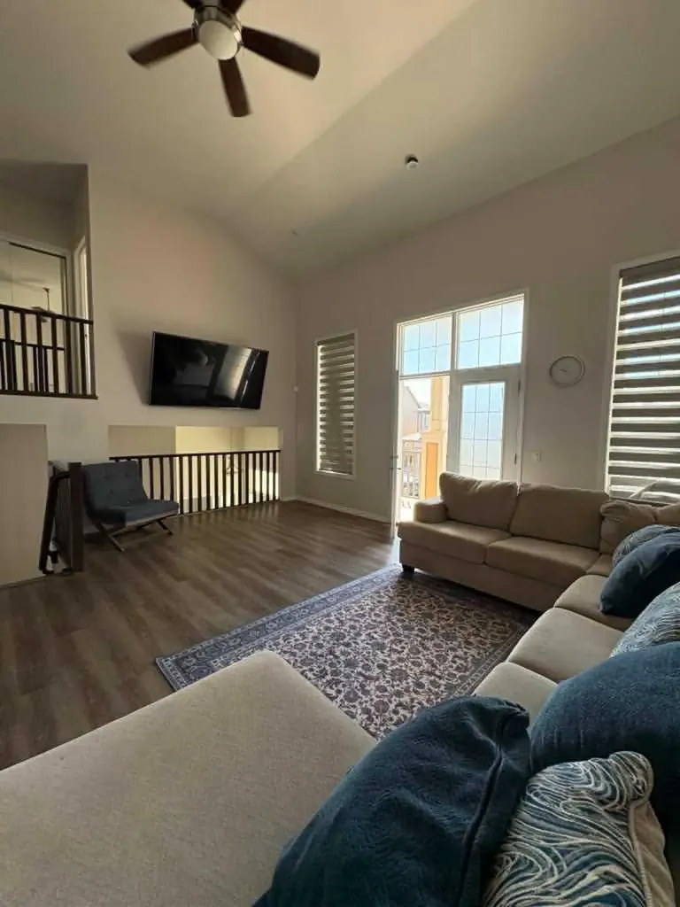 46 Cityside Gardens NE Calgary AB T3N 1J2