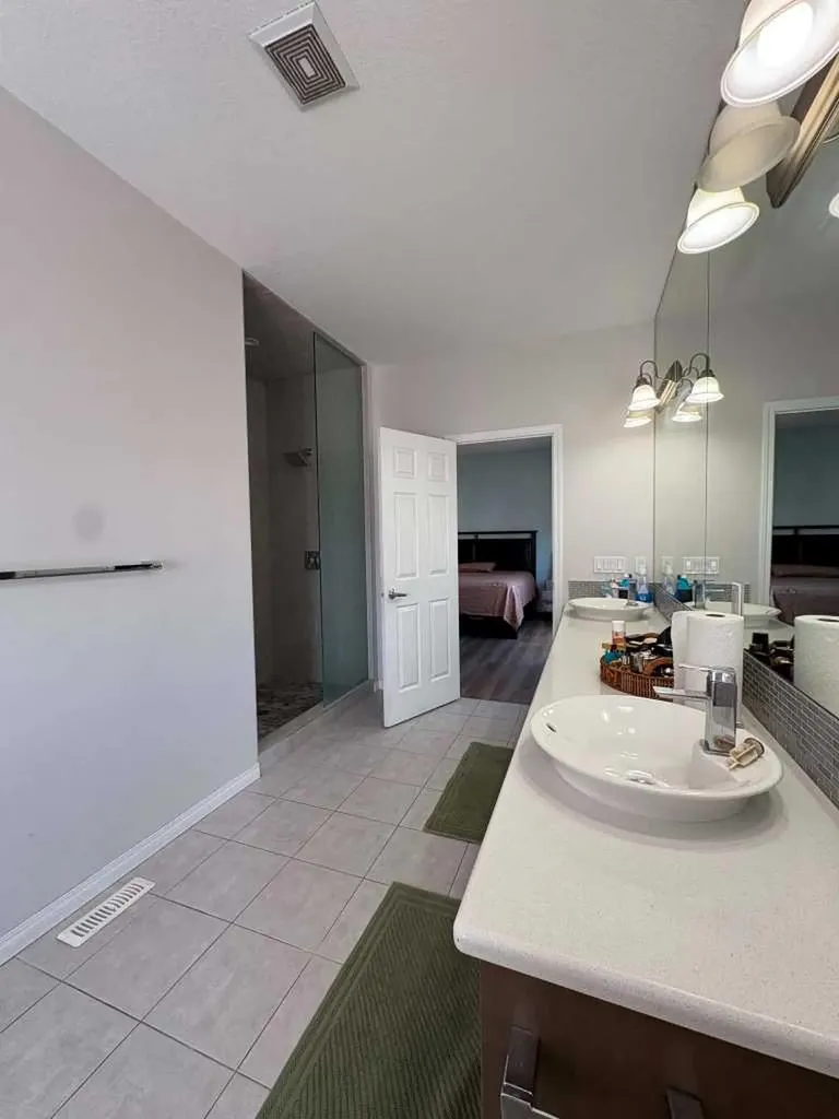 46 Cityside Gardens NE Calgary AB T3N 1J2