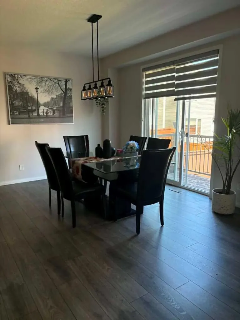 46 Cityside Gardens NE Calgary AB T3N 1J2