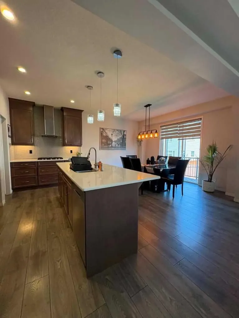 46 Cityside Gardens NE Calgary AB T3N 1J2