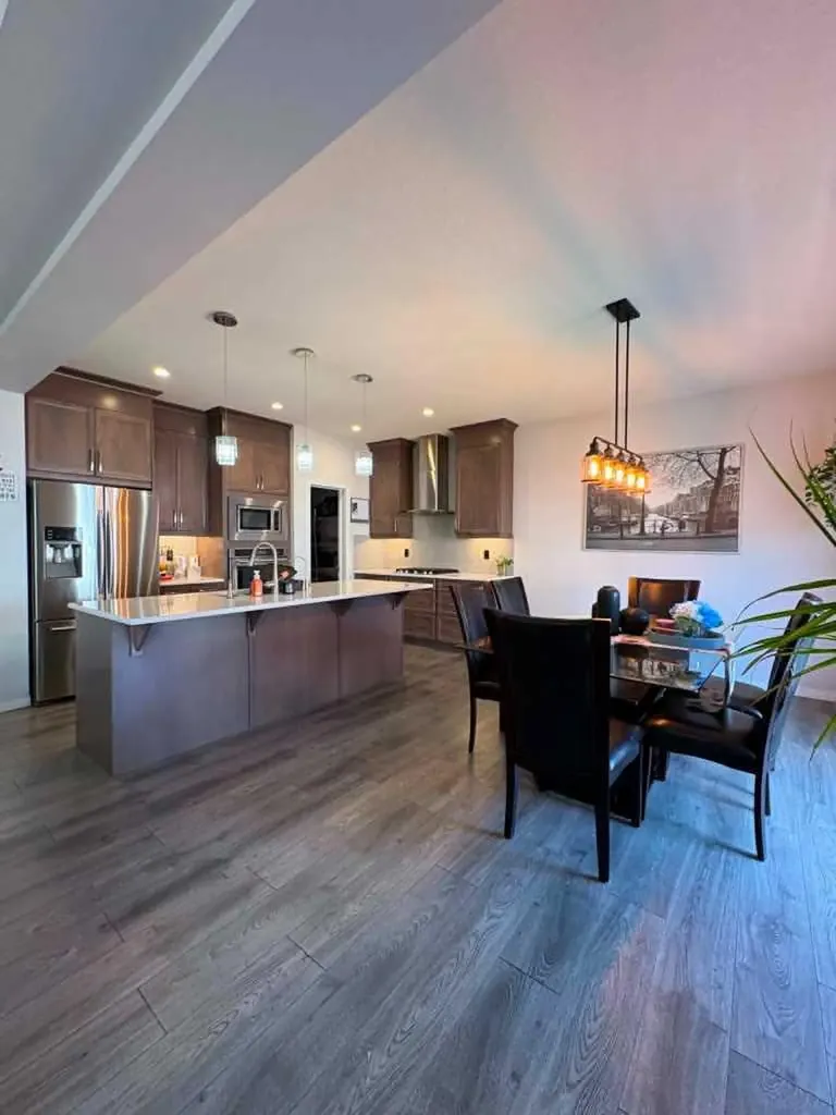46 Cityside Gardens NE Calgary AB T3N 1J2