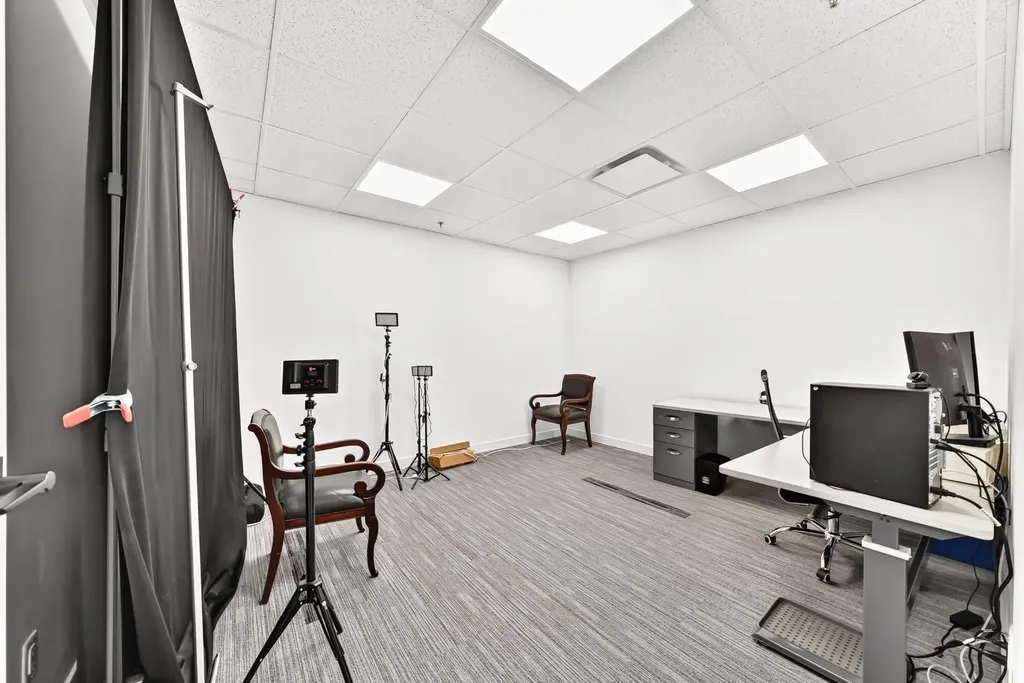 634 6 Avenue SW Calgary AB T2P2Y5