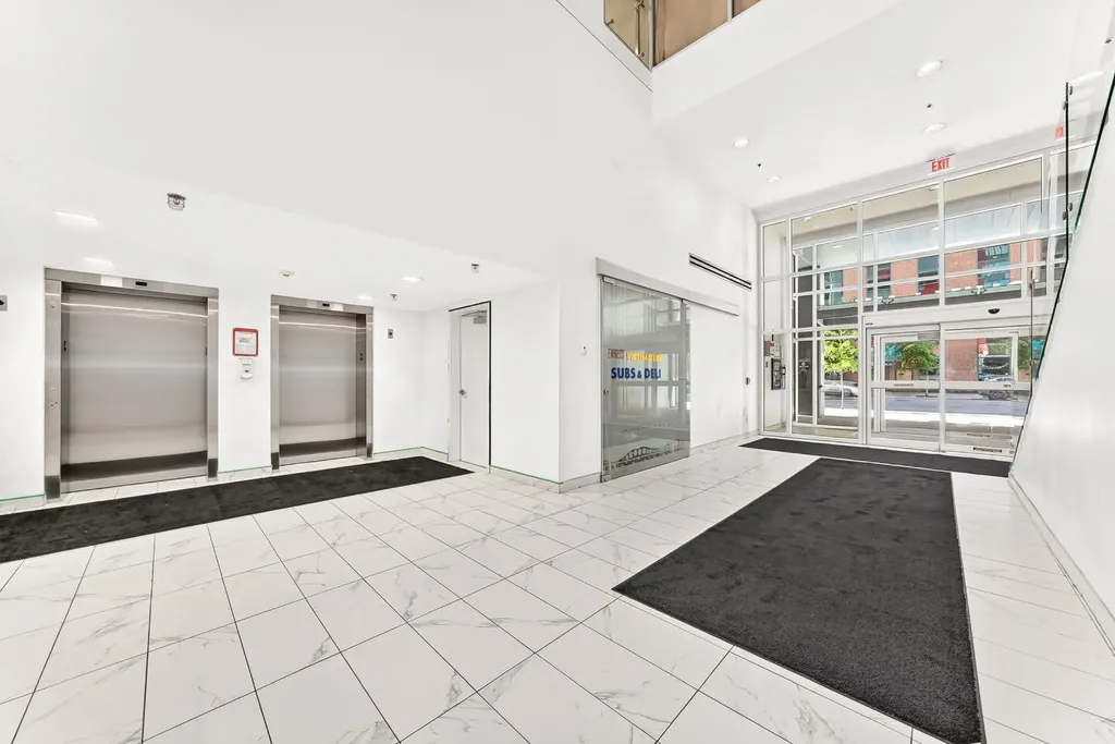 634 6 Avenue SW Calgary AB T2P2Y5