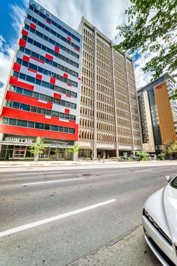 634 6 Avenue SW Calgary AB T2P2Y5