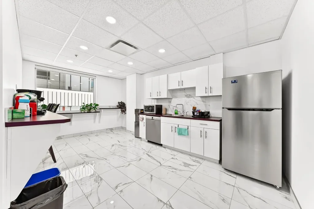 634 6 Avenue SW Calgary AB T2P2Y5