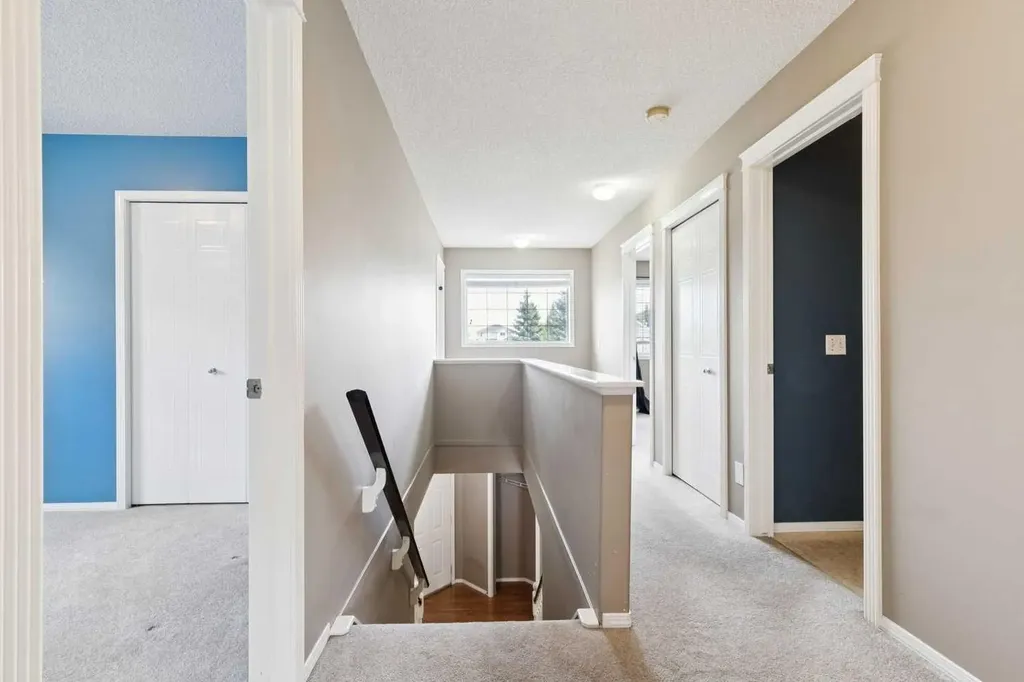 36 Valley Stream Close NW Calgary AB T3B 5V7