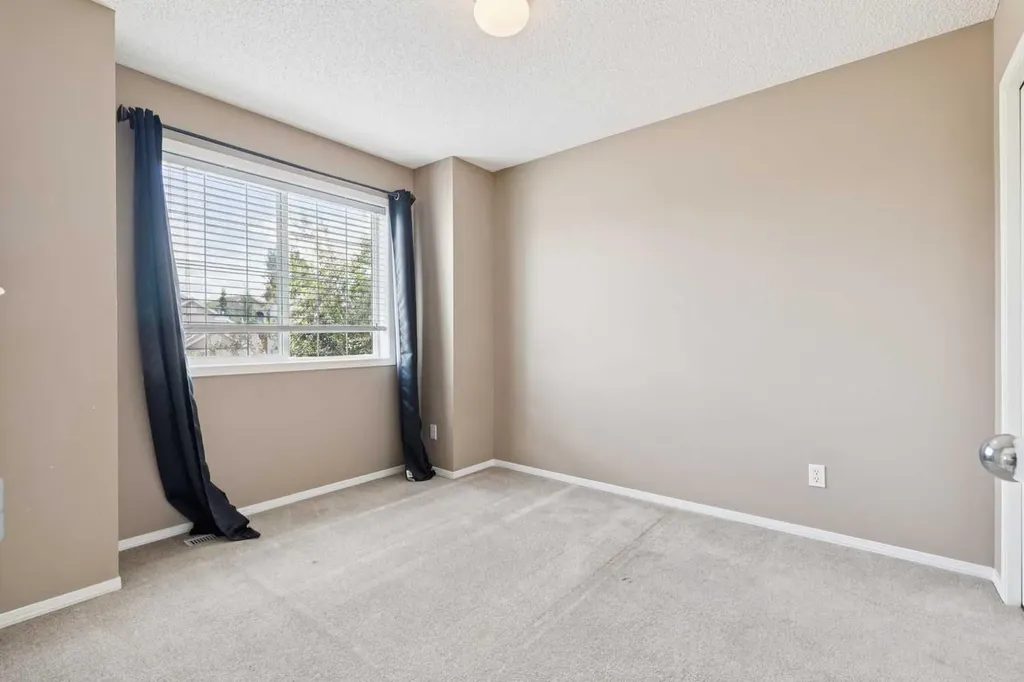 36 Valley Stream Close NW Calgary AB T3B 5V7