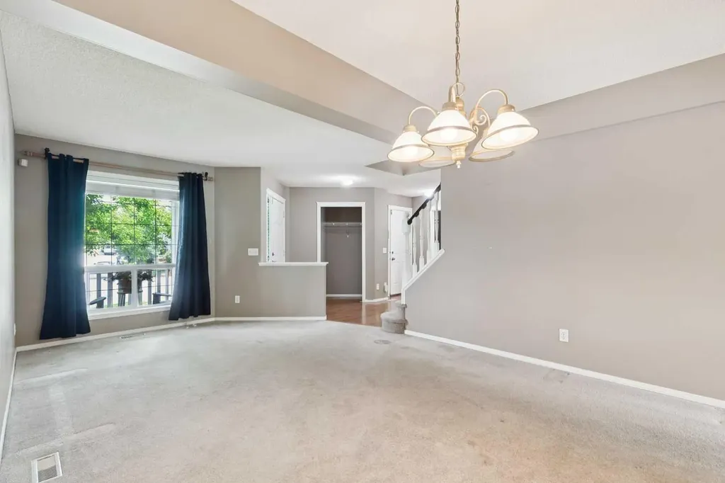 36 Valley Stream Close NW Calgary AB T3B 5V7