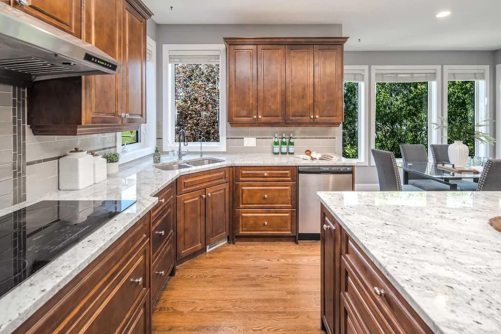 99 Evergreen Square SW Calgary AB T2Y 4W3