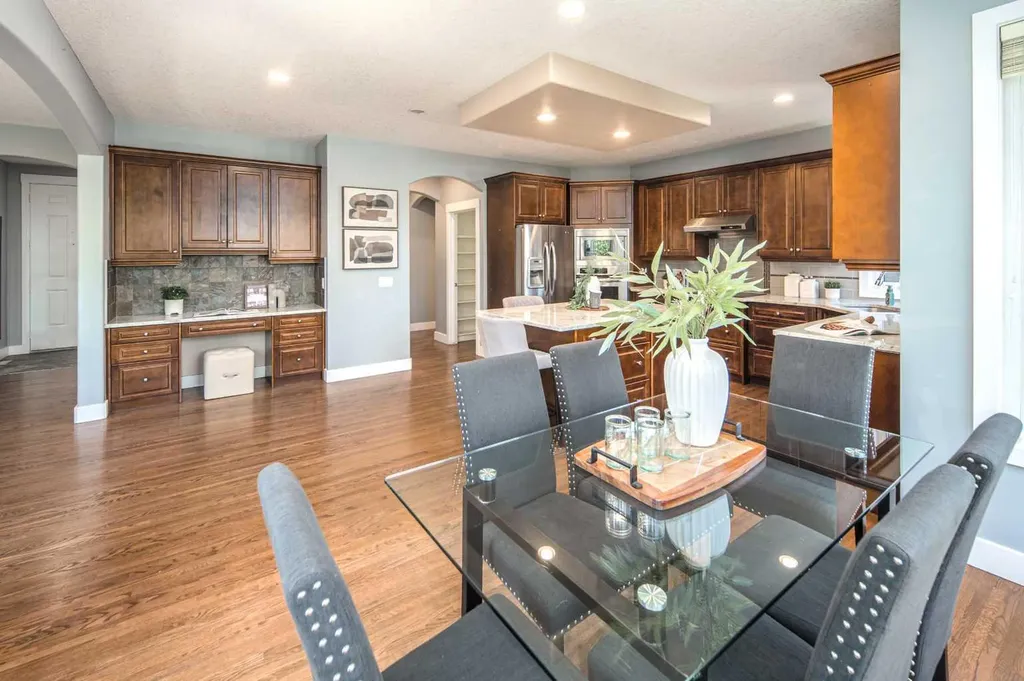 99 Evergreen Square SW Calgary AB T2Y 4W3