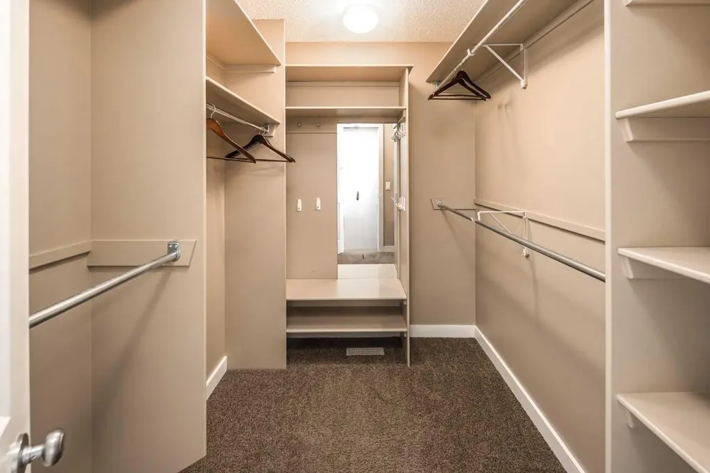 99 Evergreen Square SW Calgary AB T2Y 4W3