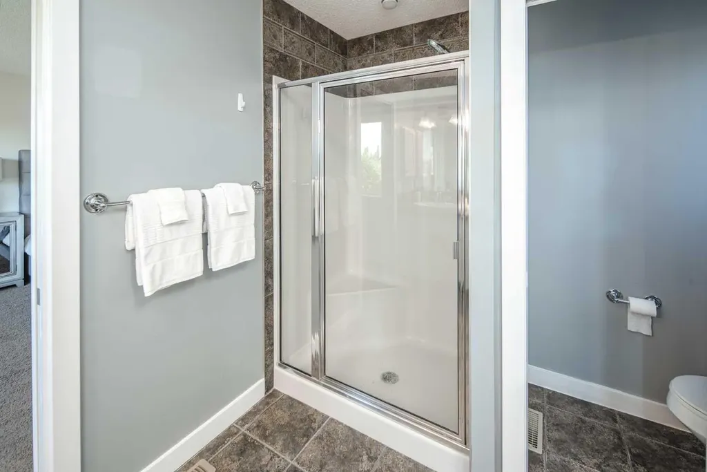 99 Evergreen Square SW Calgary AB T2Y 4W3