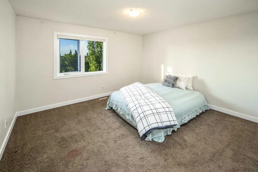 99 Evergreen Square SW Calgary AB T2Y 4W3
