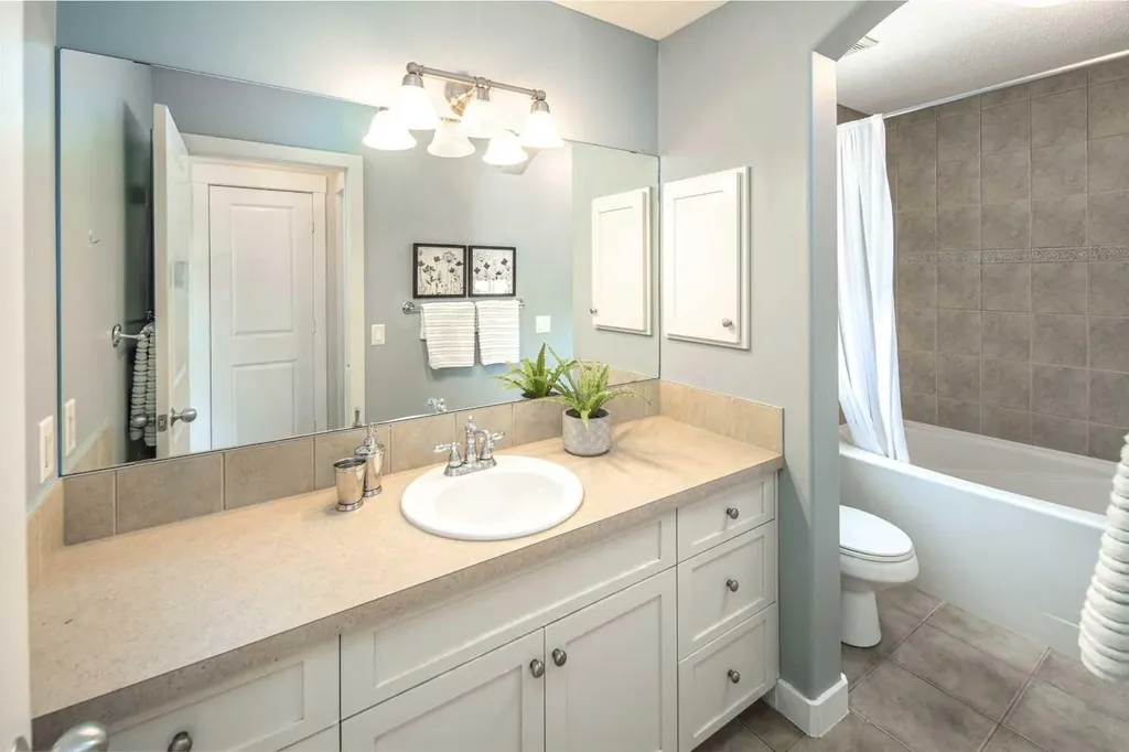 99 Evergreen Square SW Calgary AB T2Y 4W3