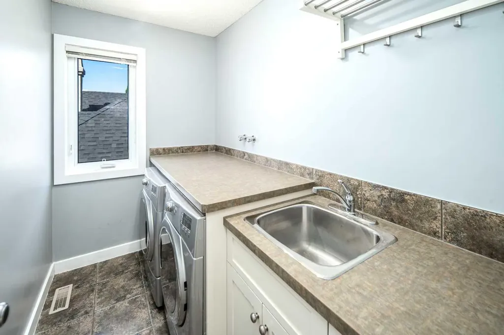 99 Evergreen Square SW Calgary AB T2Y 4W3